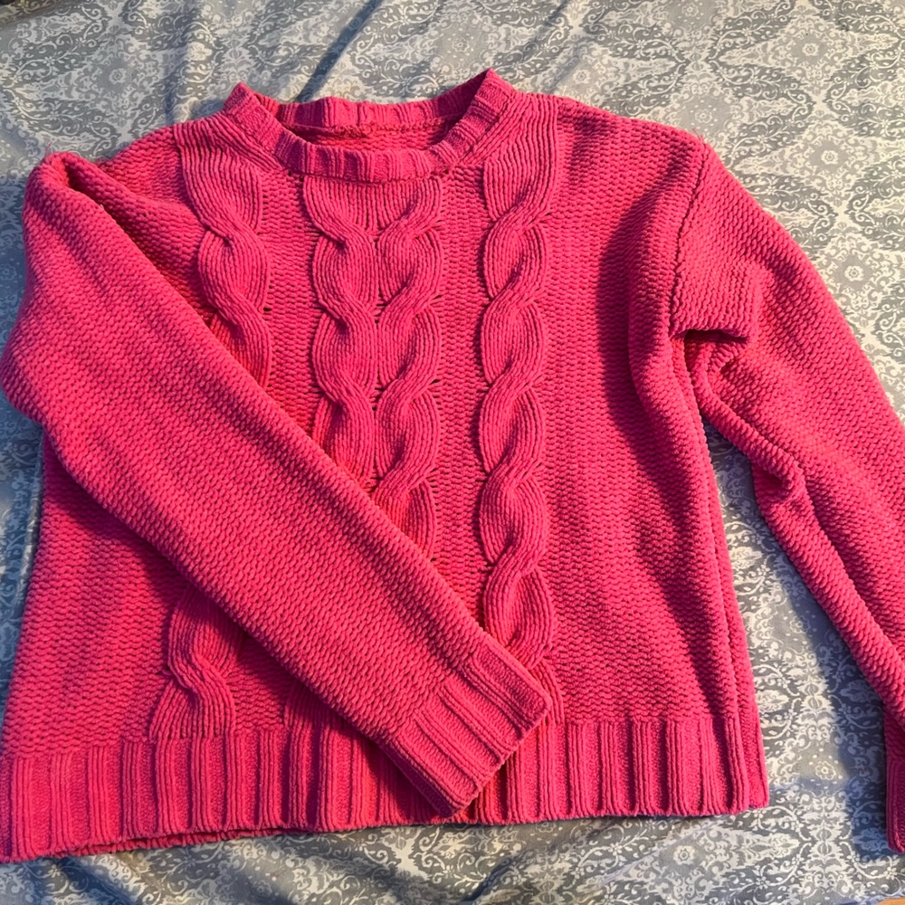 Beautiful Pink American Eagle Sweater size XS